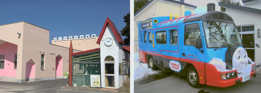 白百合幼稚園とトーマスバス